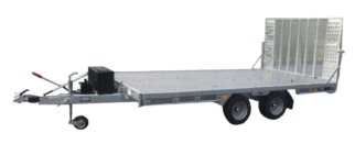 Plant Trailer servicing Plant Trailer servicing